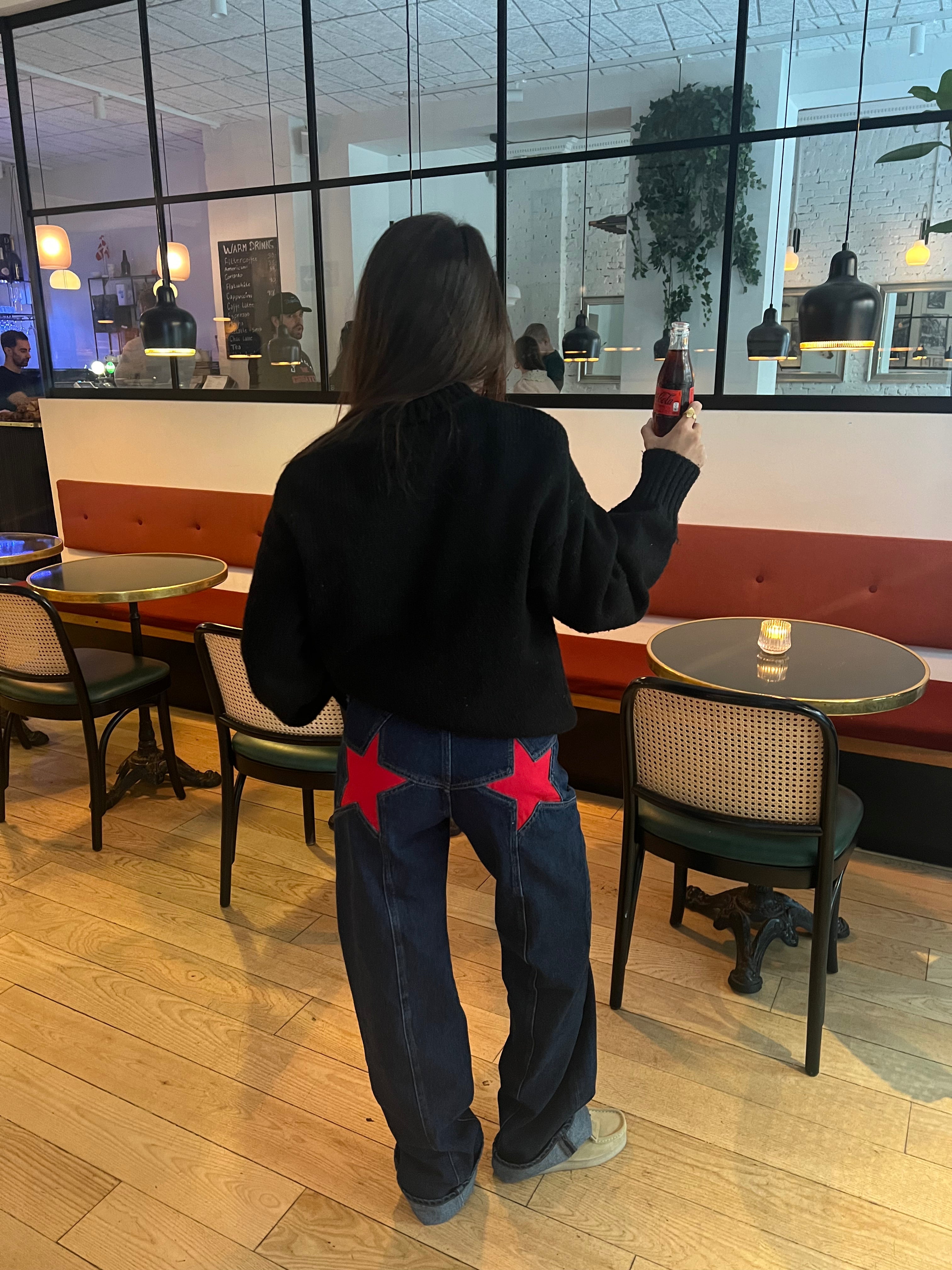 Vaqueros Con Estrellas Rojas - Denim Oscuro