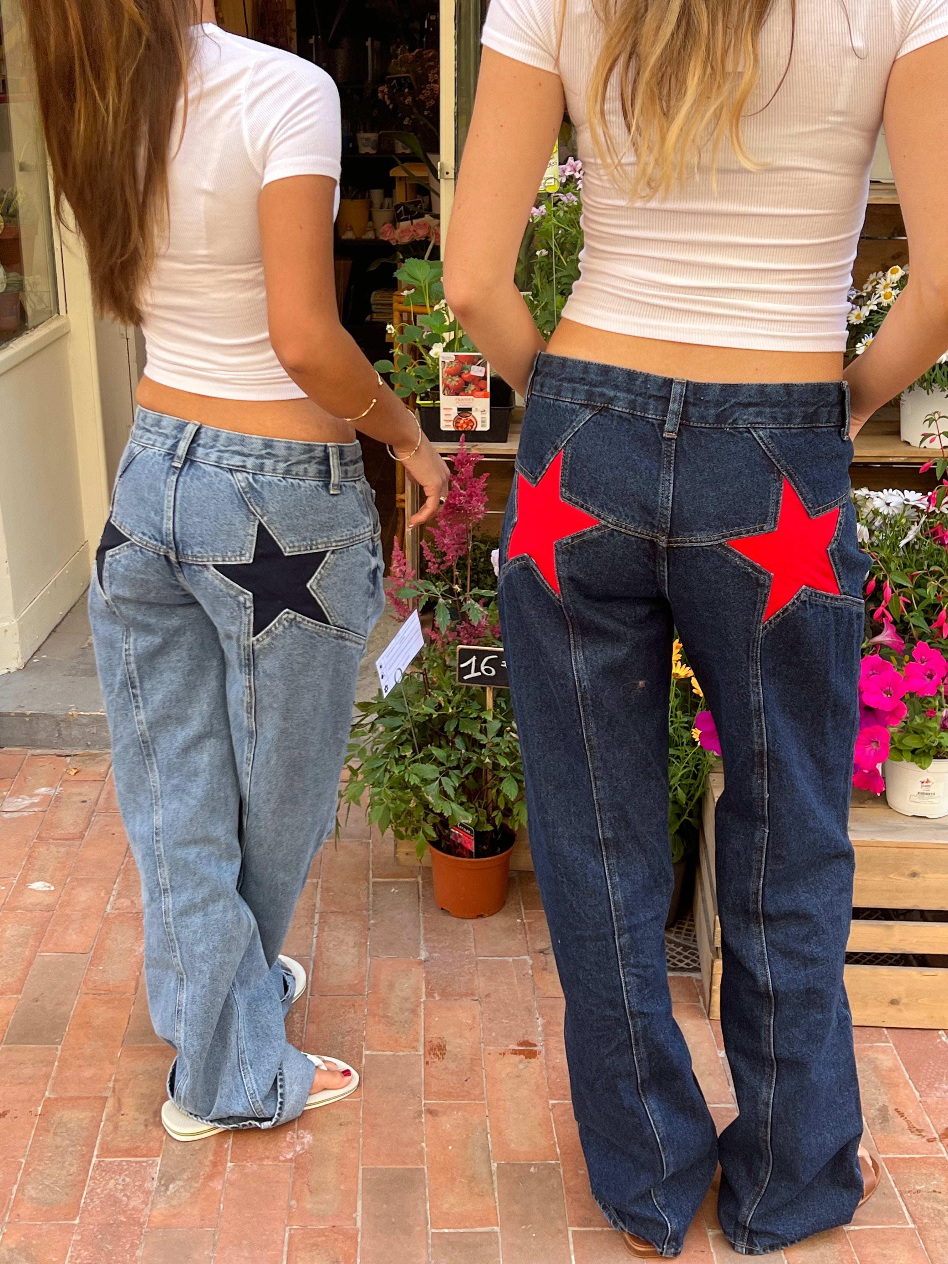 Vaqueros Con Estrellas Rojas - Denim Oscuro