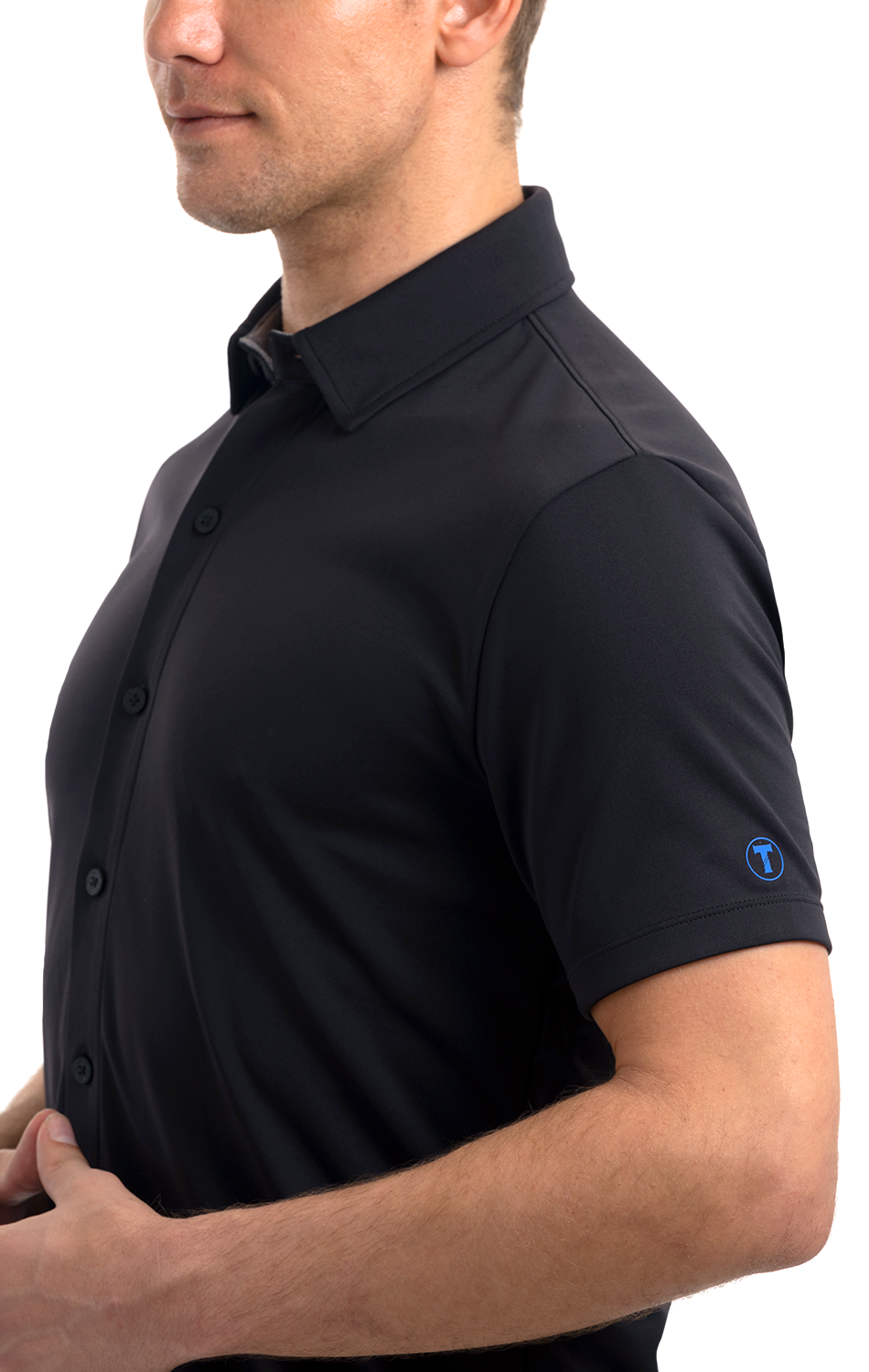 Polo de manga corta con botones de alto rendimiento